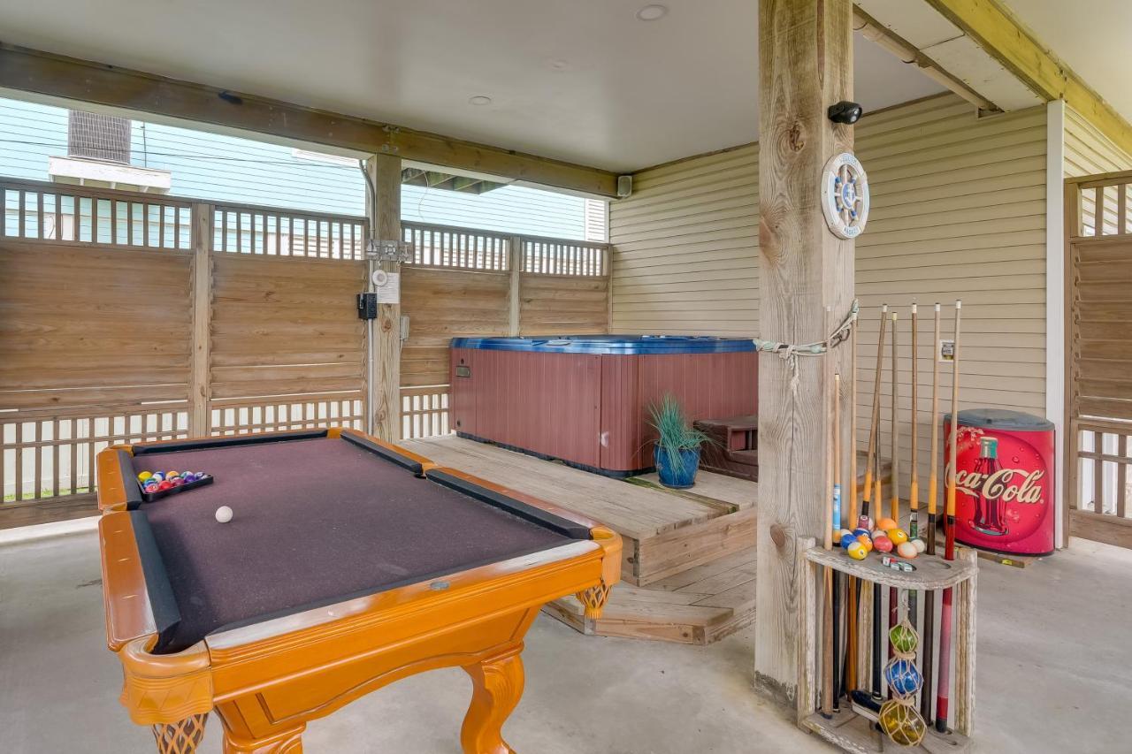 Galveston Escape With Entertainment Patio And Deck! Villa Exteriör bild